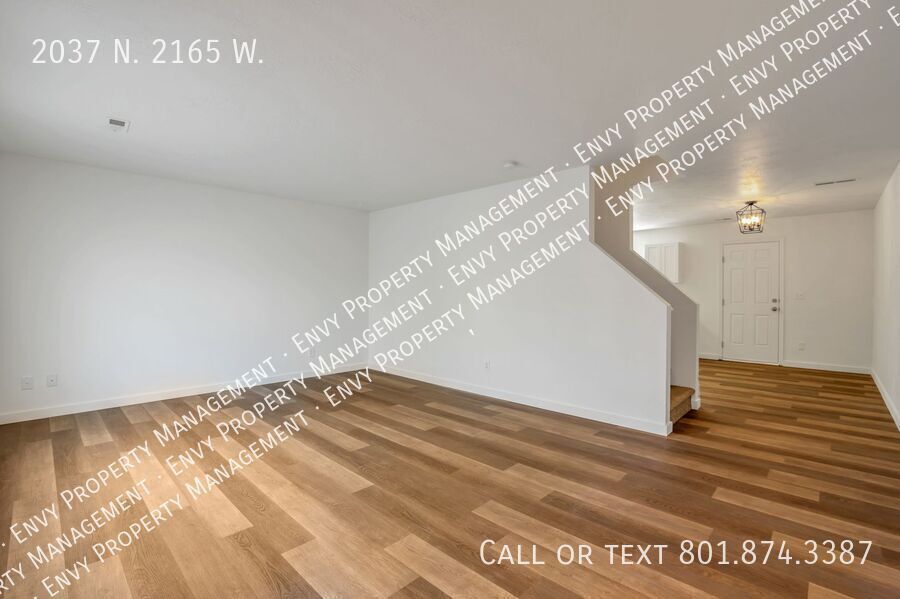 Newly Updated Pet Friendly 3 Bed - 2 Bath Home in Clinton - Fully Fenced Yard - Available on Nov 10th! property image