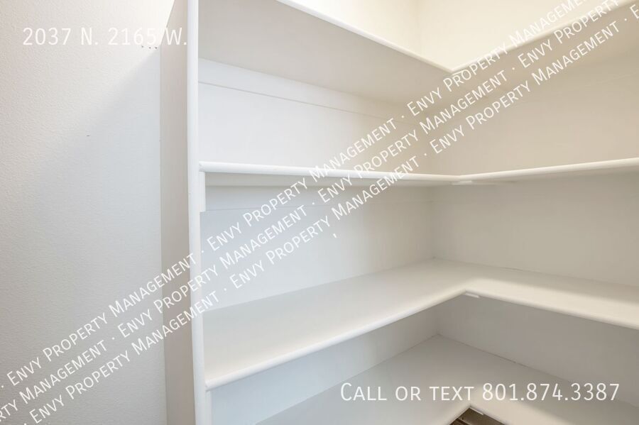 Newly Updated Pet Friendly 3 Bed - 2 Bath Home in Clinton - Fully Fenced Yard - Available on Nov 10th! property image