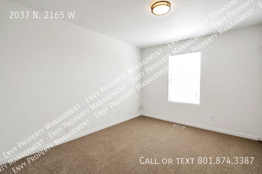 Newly Updated Pet Friendly 3 Bed - 2 Bath Home in Clinton - Fully Fenced Yard - Available on Nov 10th! property image