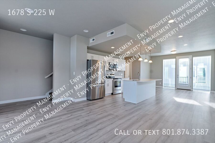 Spacious 4 Bed, 3 Bath Pet-Friendly Home with Central Air & Modern Features! - Available NOW! property image