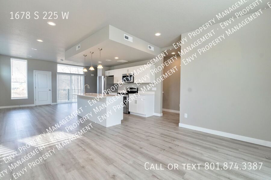 Spacious 4 Bed, 3 Bath Pet-Friendly Home with Central Air & Modern Features! - Available NOW! property image