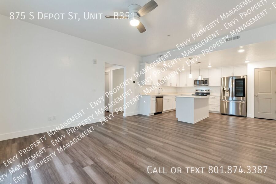 Stunning, 3 Bed - 2 Bath Pet-Friendly Home at West Square - Available NOW! property image