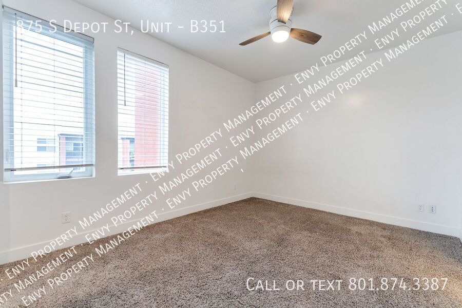 Stunning, 3 Bed - 2 Bath Pet-Friendly Home at West Square - Available NOW! property image