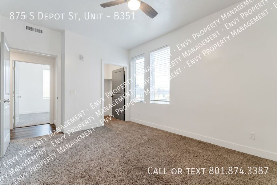 Stunning, 3 Bed - 2 Bath Pet-Friendly Home at West Square - Available NOW! property image