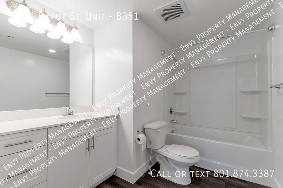 Stunning, 3 Bed - 2 Bath Pet-Friendly Home at West Square - Available NOW! property image