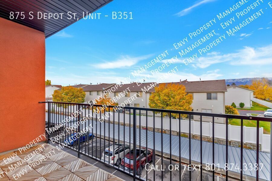 Stunning, 3 Bed - 2 Bath Pet-Friendly Home at West Square - Available NOW! property image