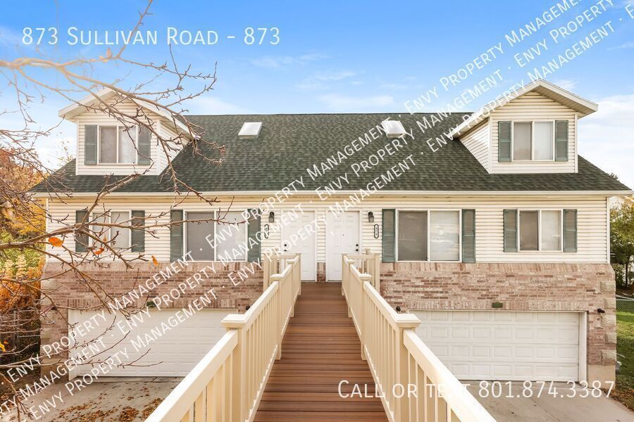 Modern 3 Bed, 3 Bath Pet-Friendly Home with Central Air & Stylish Finishes! - Available NOW! property image