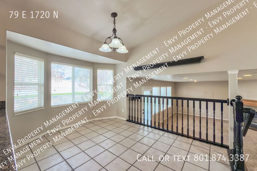 Comfortable 4 bed, 3 bath Family Home With Garage & Pet-Friendly Living! - Available NOW! property image