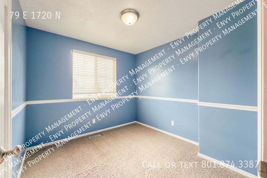 Comfortable 4 bed, 3 bath Family Home With Garage & Pet-Friendly Living! - Available NOW! property image