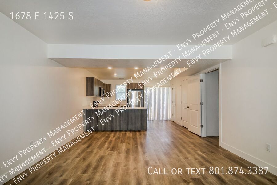 Spacious 3 Bed, 2.5 Bath Pet-Friendly Home with Central Air & 2-Car Garage! - Available on NOW! property image