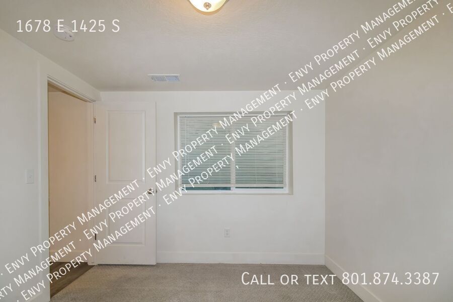 Spacious 3 Bed, 2.5 Bath Pet-Friendly Home with Central Air & 2-Car Garage! - Available on NOW! property image