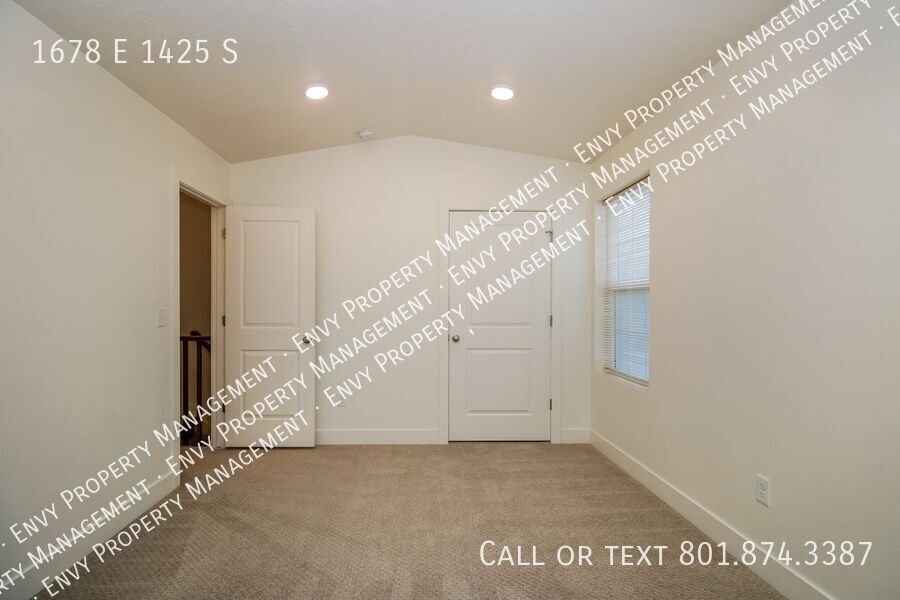 Spacious 3 Bed, 2.5 Bath Pet-Friendly Home with Central Air & 2-Car Garage! - Available on NOW! property image