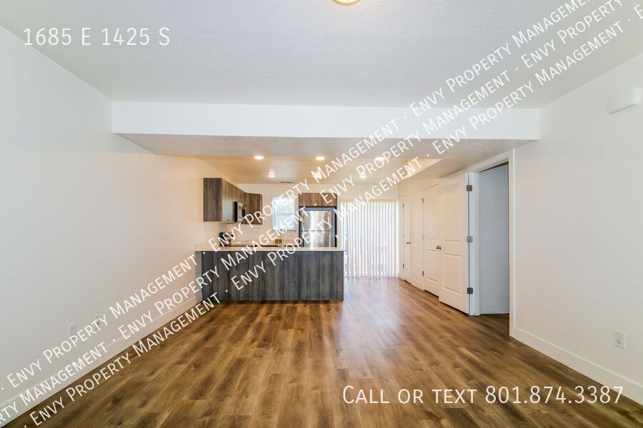 Spacious 3 Bed, 2.5 Bath Pet-Friendly Home with Central Air & Carport Parking! - Available NOW! property image