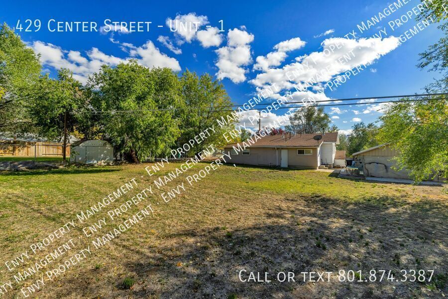 Perfect Pet Friendly 1 bed - 1 bath Unit in Great Clearfield Location! Available on March 18th! property image