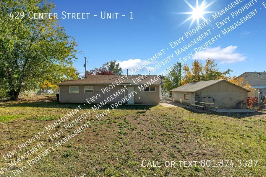 Perfect Pet Friendly 1 bed - 1 bath Unit in Great Clearfield Location! Available on March 18th! property image