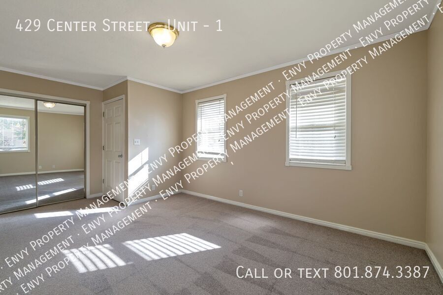 Perfect Pet Friendly 1 bed - 1 bath Unit in Great Clearfield Location! Available NOW! property image