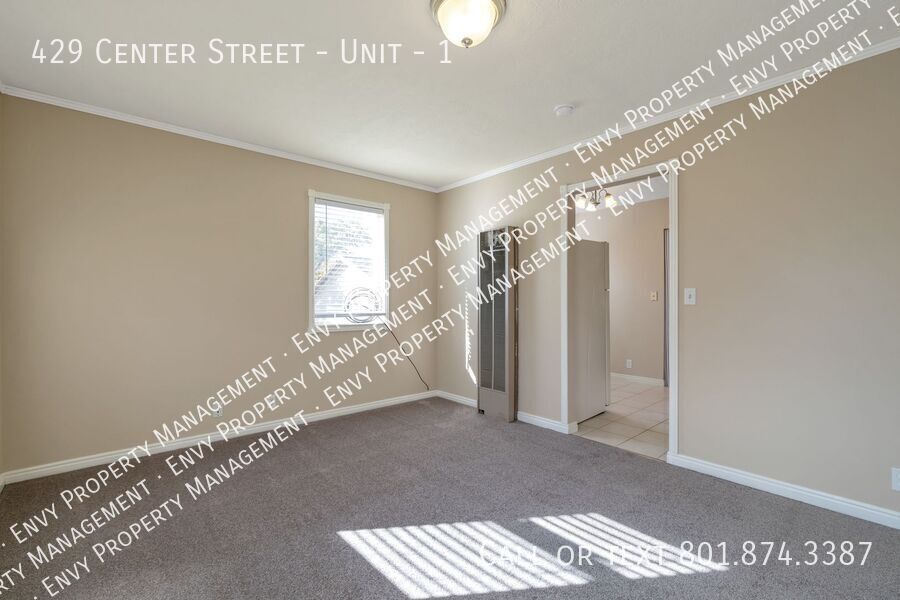 Perfect Pet Friendly 1 bed - 1 bath Unit in Great Clearfield Location! Available NOW! property image