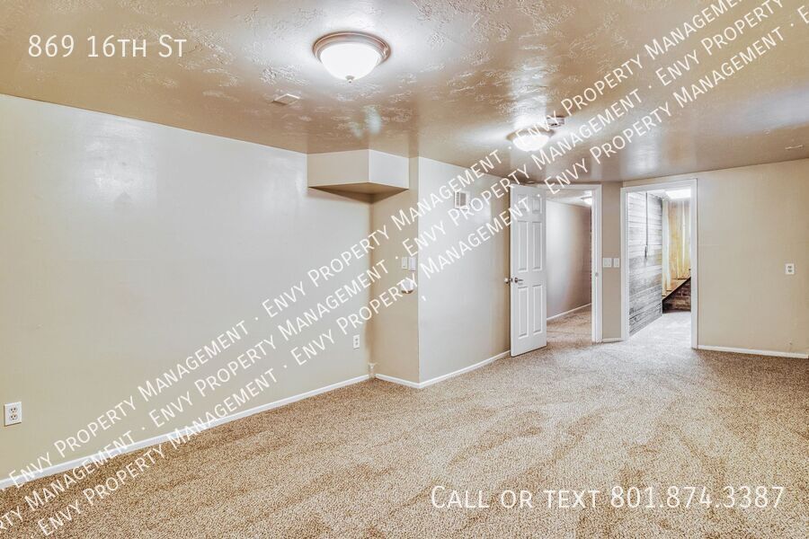 Charming 3-Bed, 1.5-Bath Home with Garage & Modern Comforts - Available NOW! property image