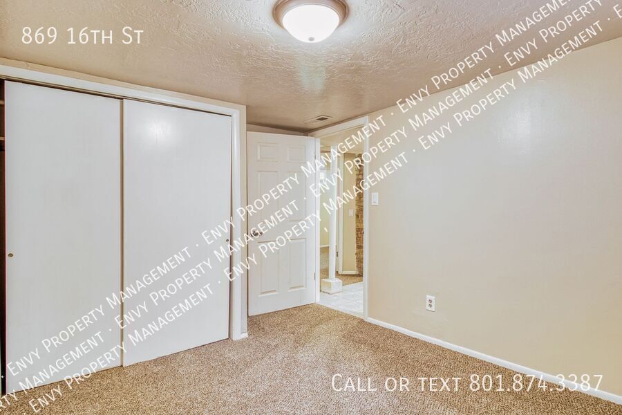 Charming 3-Bed, 1.5-Bath Home with Garage & Modern Comforts - Available NOW! property image