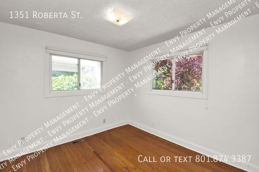 A Gardners Dream 2 Bed 1 Bath Home in Amazing SLC Location! Available on March 27th! property image