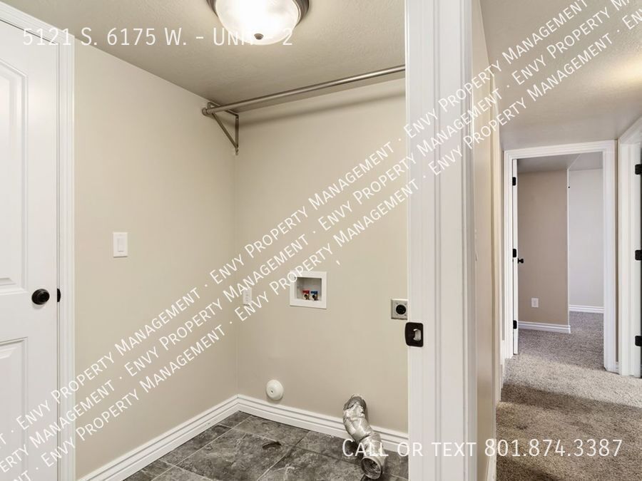 Gigantic 2 Bed - 1 Bath - Pet Friendly - Basement Unit With Enormous Back Yard, Granite Countertops! Available NOW! property image