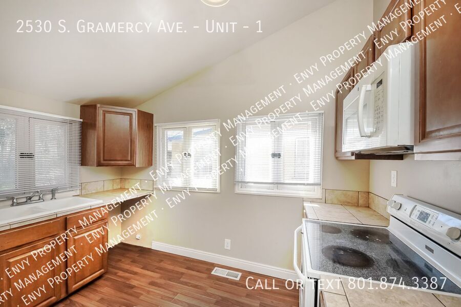 Charming 1 Bed - 1 Bath Updated Unit in Ogden! Available NOW! property image