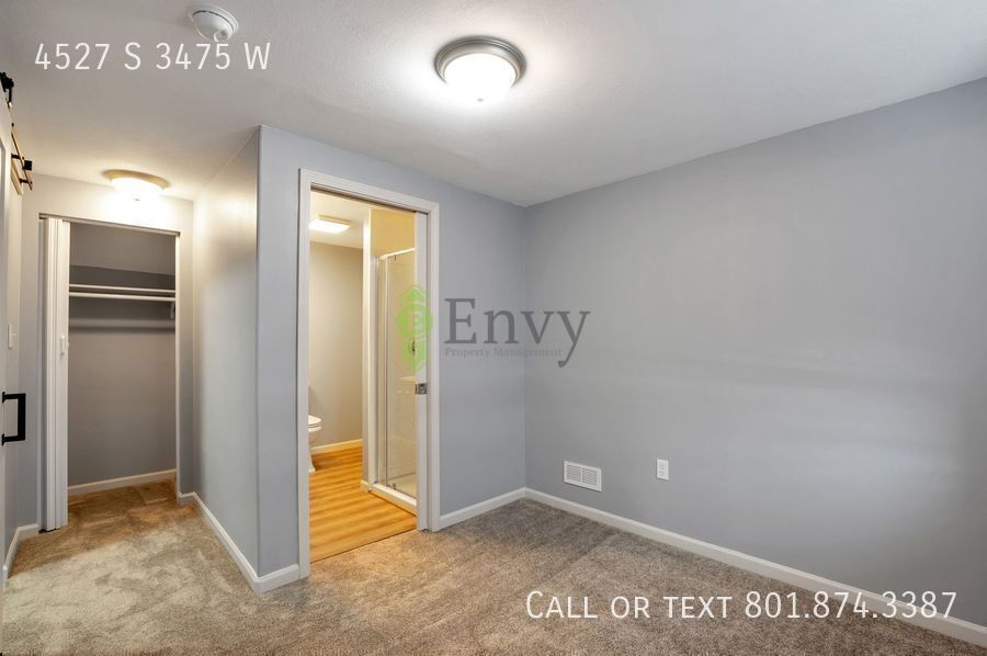 Enormous 5 Bed - 3.5 Bath Beautiful West Haven Home! Available on July 13th! property image