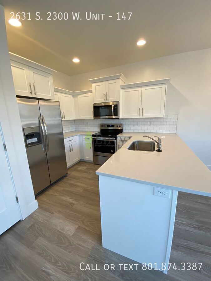 Beautiful 3 Bed, 2.5 Town Home! Available Now! See Our 3D Tour of This Property! Available on June 20th! property image