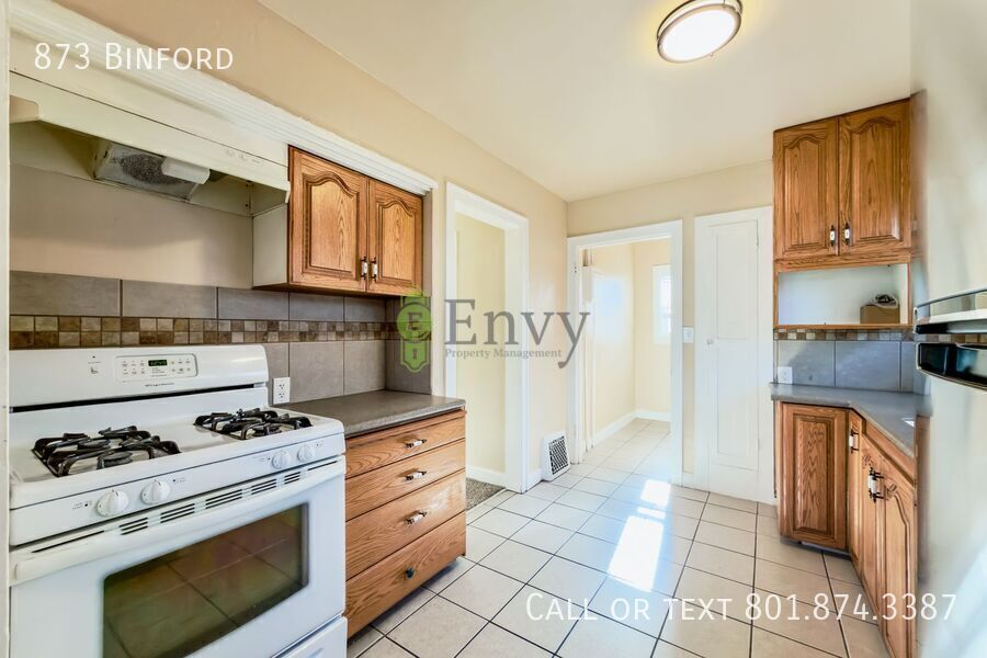 Spacious Pet Friendly - 3 Bed/1 Bath Duplex For Rent in Ogden! - AVAILABLE NOW! property image