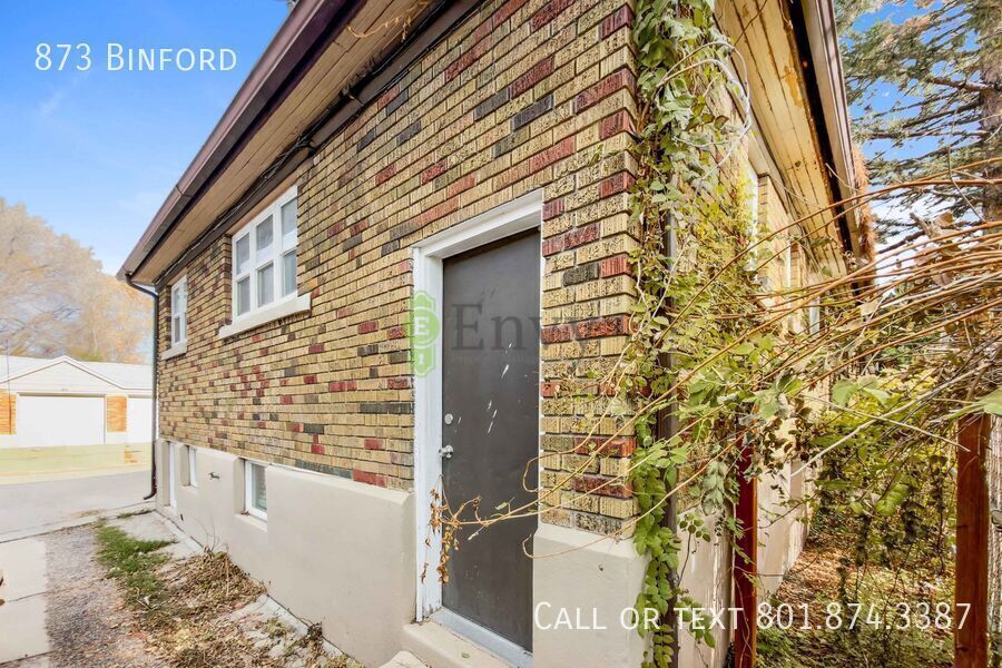 Spacious Pet Friendly - 3 Bed/1 Bath Duplex For Rent in Ogden! - AVAILABLE NOW! property image
