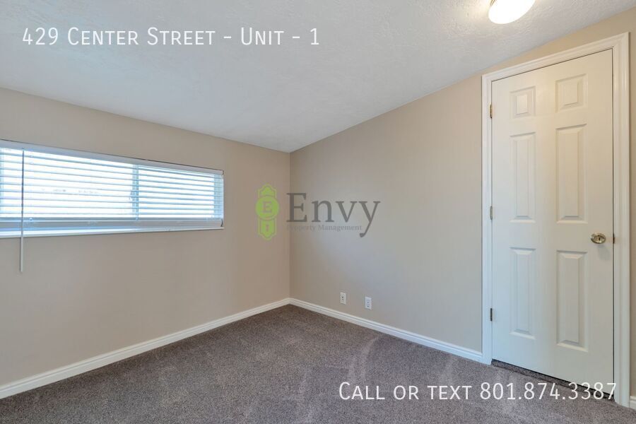 Perfect Pet Friendly 1 bed - 1 bath Unit in Great Clearfield Location! Available NOW! property image