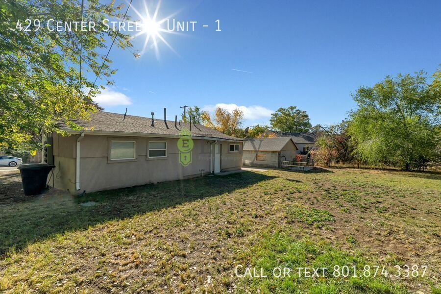 Perfect Pet Friendly 1 bed - 1 bath Unit in Great Clearfield Location! Available NOW! property image