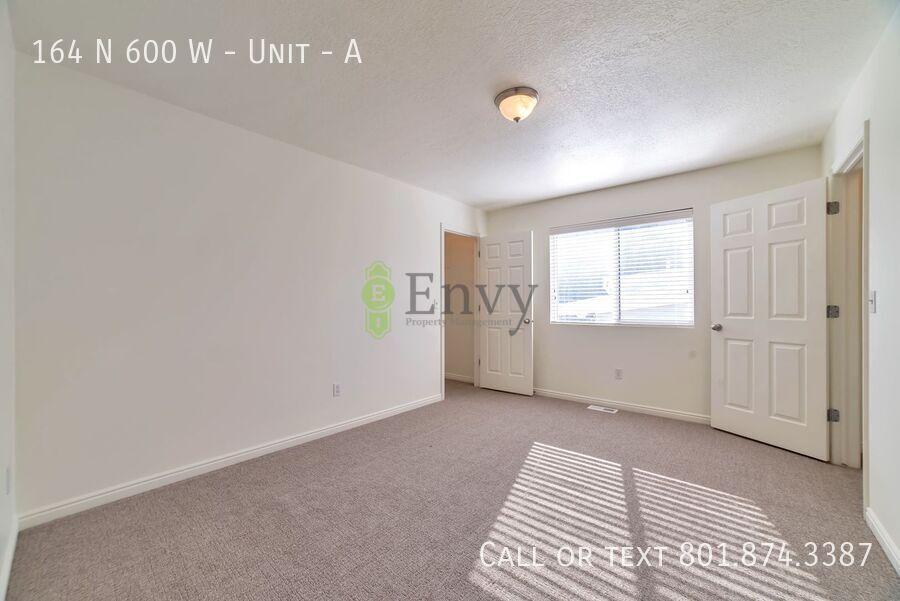 Beautiful Newly Renovated Pet Friendly 2 Bed - 1 Bath Unit in Salt Lake - Available May 20th! property image