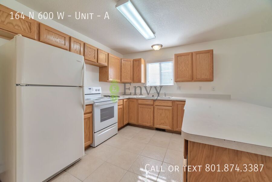 Beautiful Newly Renovated Pet Friendly 2 Bed - 1 Bath Unit in Salt Lake - Available May 20th! property image