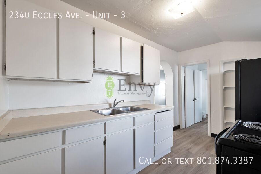 Charming 1 Bed - 1 Bath Pet Friendly Unit in Ogden! Available on May 13th! property image