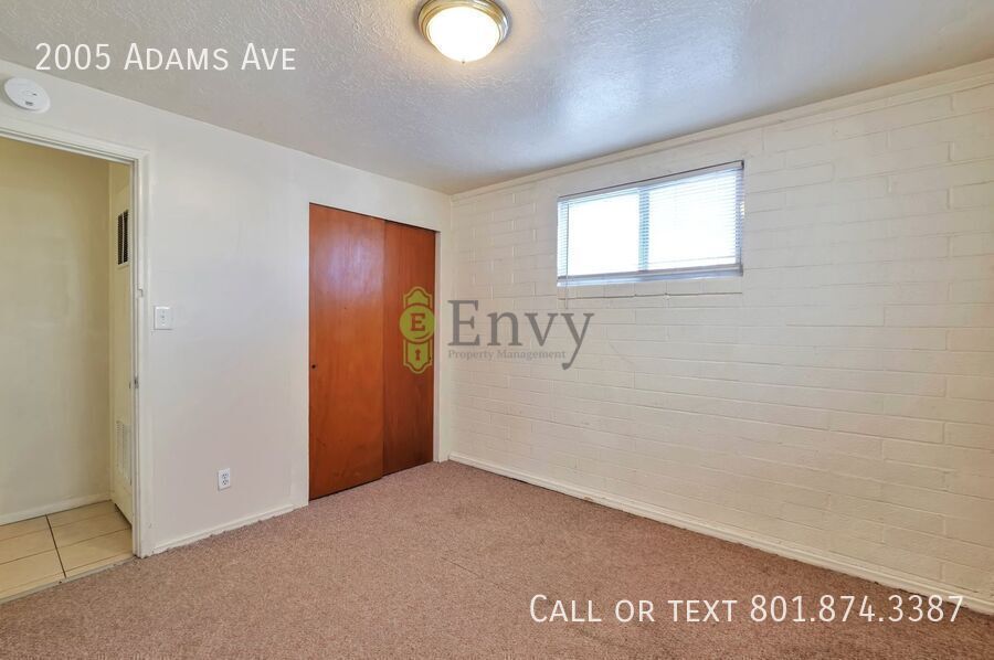 Charming Pet-Friendly 2 Bed - 1 Bath Tri-Plex Unit in Convenient Ogden Location! Available MAY 13th! property image