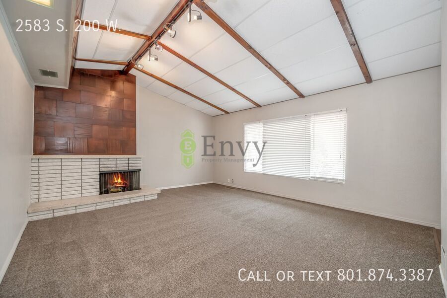 Beautiful Newly Renovated 3 Bed - 1 Bath Pet Friendly Home in Bountiful! Available NOW! property image