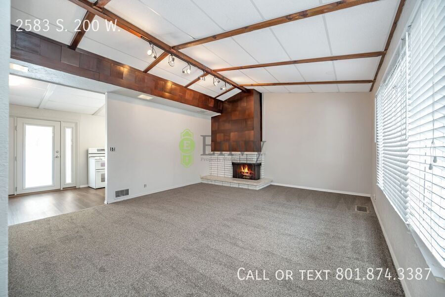 Beautiful Newly Renovated 3 Bed - 1 Bath Pet Friendly Home in Bountiful! Available NOW! property image