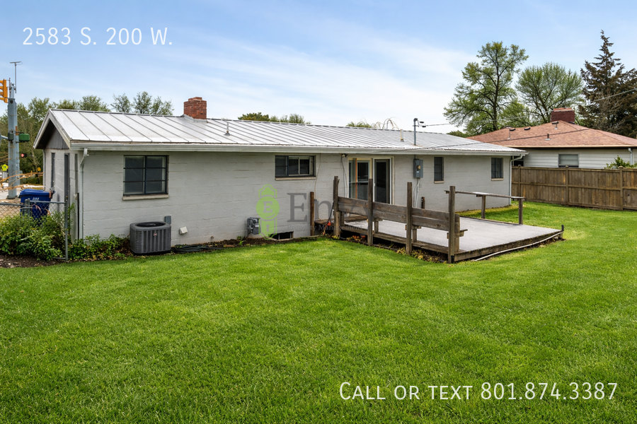 Beautiful Newly Renovated 3 Bed - 1 Bath Pet Friendly Home in Bountiful! Available NOW! property image