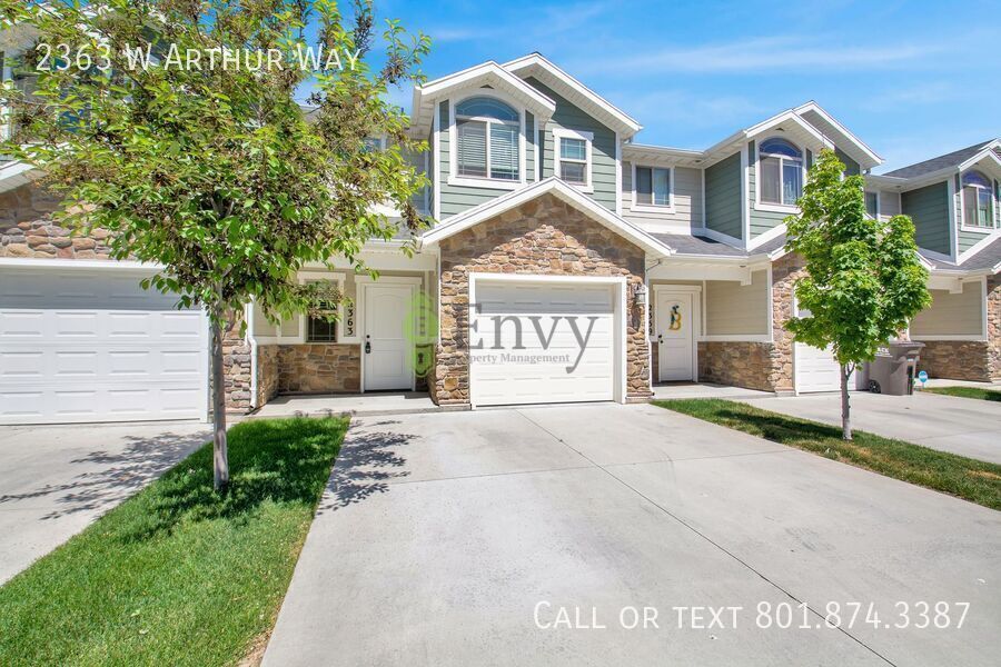Beautiful 3 Bed, 2.5 Town Home in West Haven, Pet Friendly! Available NOW! property image