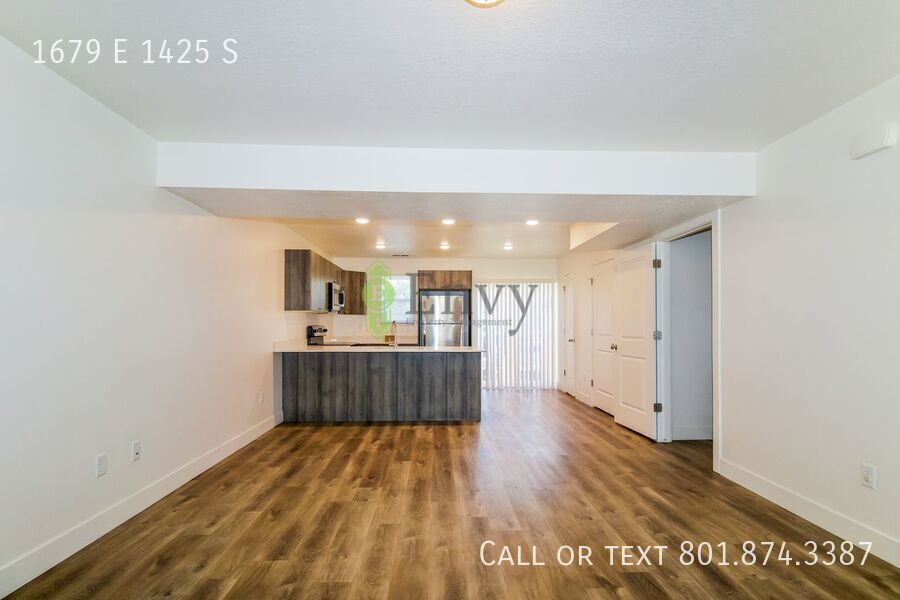 Spacious 3 Bed, 2.5 Bath Pet-Friendly Home with Central Air & Carport Parking! - Available NOW! property image