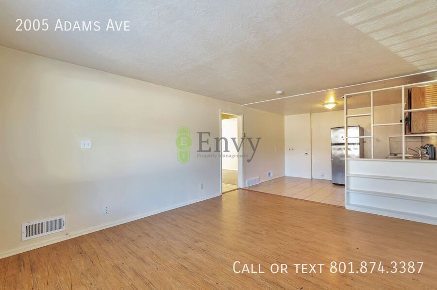 Charming Pet-Friendly 2 Bed - 1 Bath Tri-Plex Unit in Convenient Ogden Location! Available NOW! property image