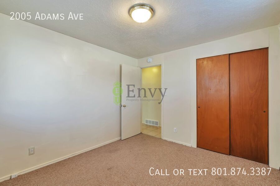 Charming Pet-Friendly 2 Bed - 1 Bath Tri-Plex Unit in Convenient Ogden Location! Available NOW! property image