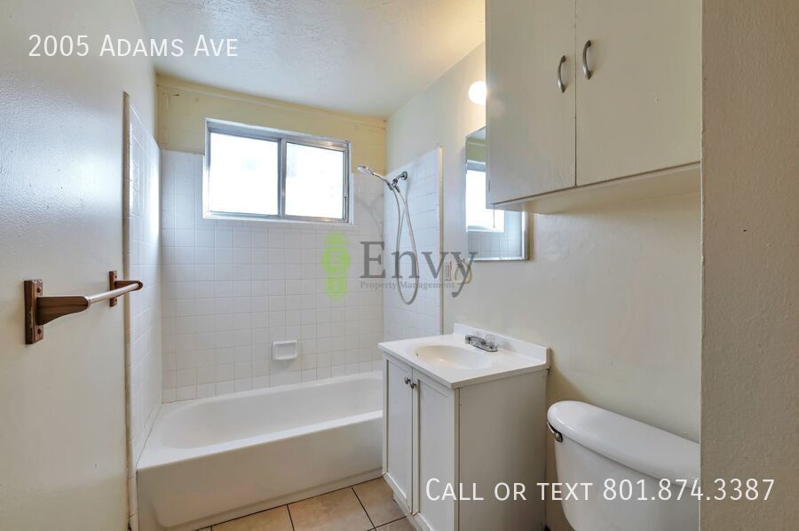 Charming Pet-Friendly 2 Bed - 1 Bath Tri-Plex Unit in Convenient Ogden Location! Available NOW! property image