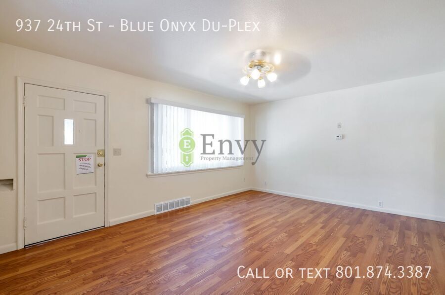 2 Bed/1 Bath Duplex in Heart of Ogden! Available on June 10th! property image