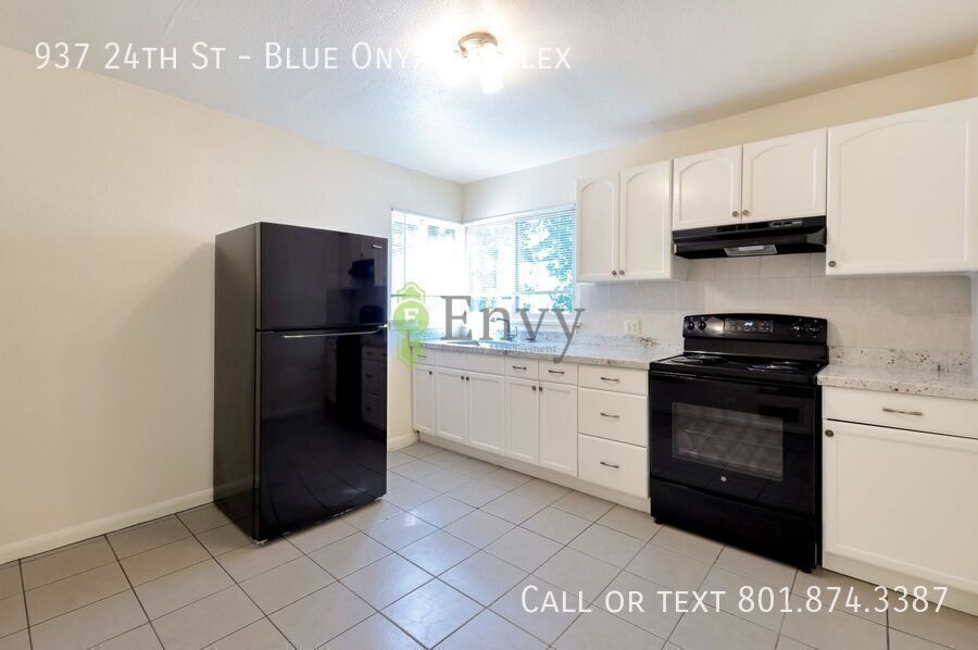 2 Bed/1 Bath Duplex in Heart of Ogden! Available on June 10th! property image