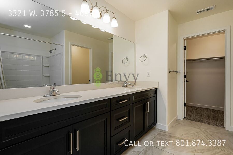 Spacious 3 Bed, 2.5 Bath Pet-Friendly Home with Central Air & 2-Car Garage! - Available NOW! property image