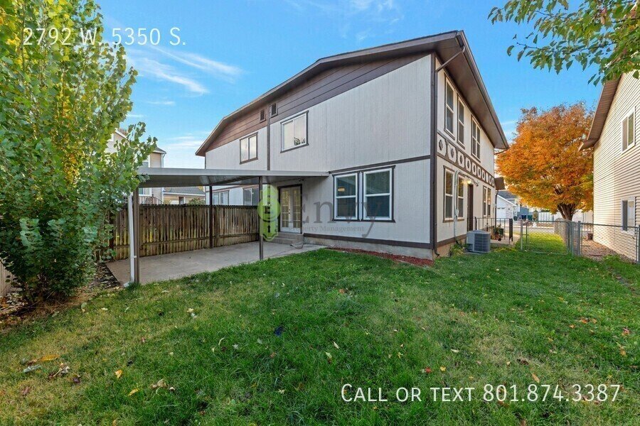 2 Story Pet Friendly Duplex - 3 Bed - 2.5 Bath - Available on June 4th! property image